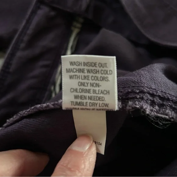 Dana Buchman - Picture 9 of 9